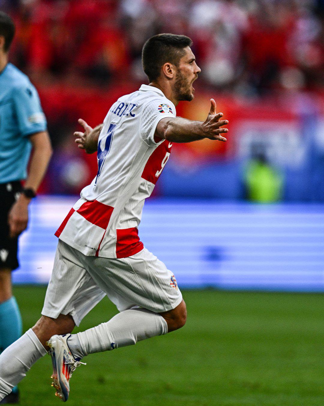 $!Electrizante empate entre Croacia y Albania