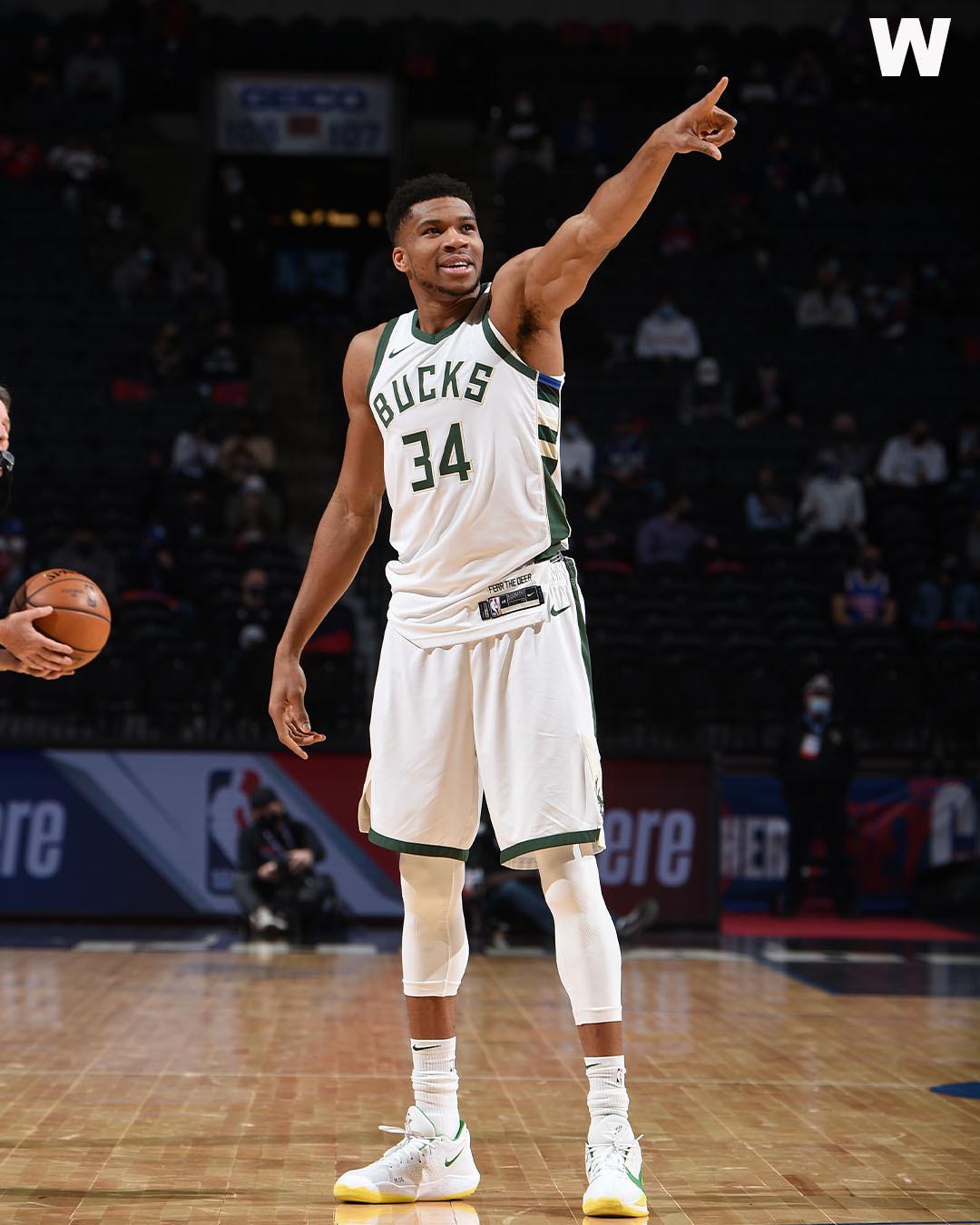 $!Milwaukee Bucks se repone a un mal comienzo y superó a 76ers en tiempo suplementario