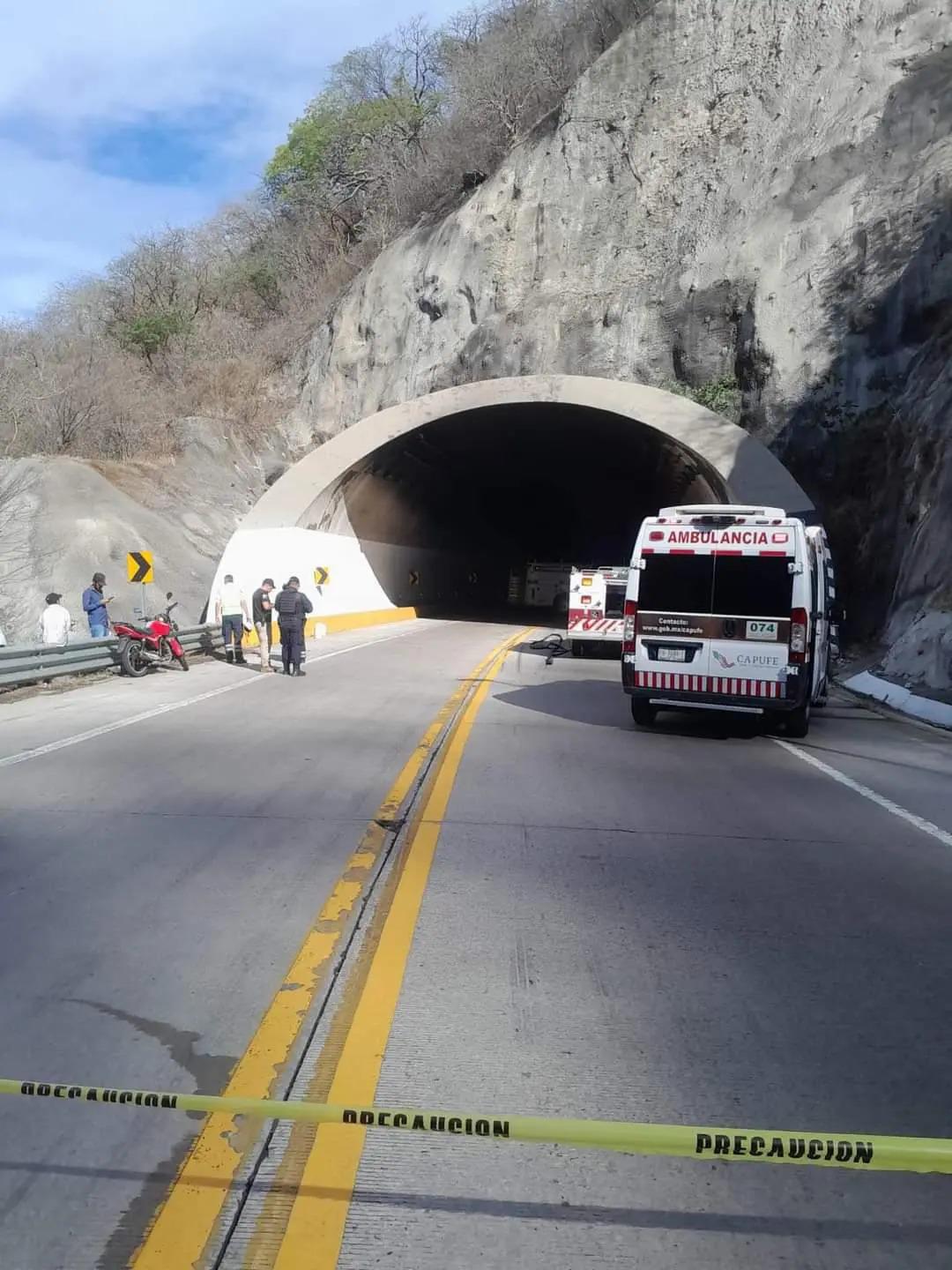 $!Ejército asegura armas tras agresión de civiles armados en túnel de autopista a Durango