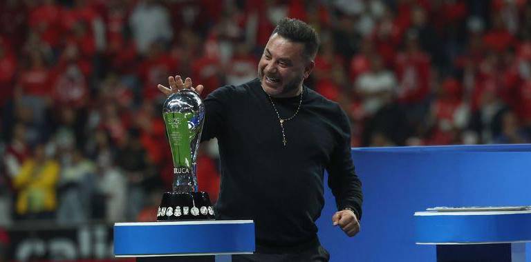 Antonio Mohamed llega a cuatro títulos de Liga MX.