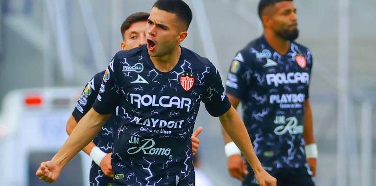 Necaxa saca los tres puntos de CU.