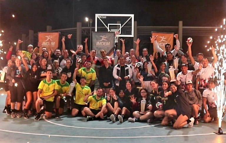 Redondean Club Soles y Wapas Team gran campaña con campeonato en Voleibol de Sala Imdem