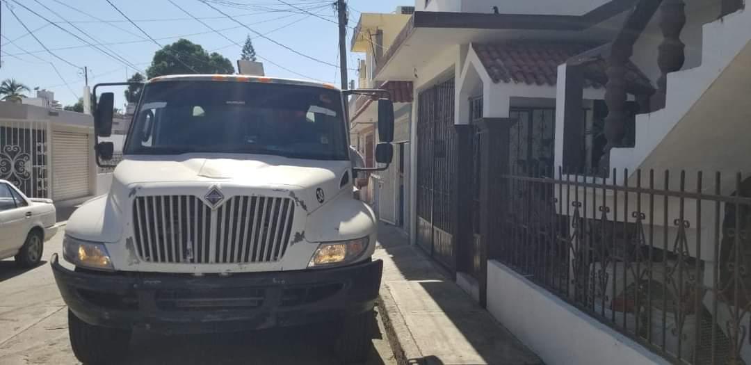 $!Mazatlán sufre ya desabasto de agua por reparación de canal de la Conagua