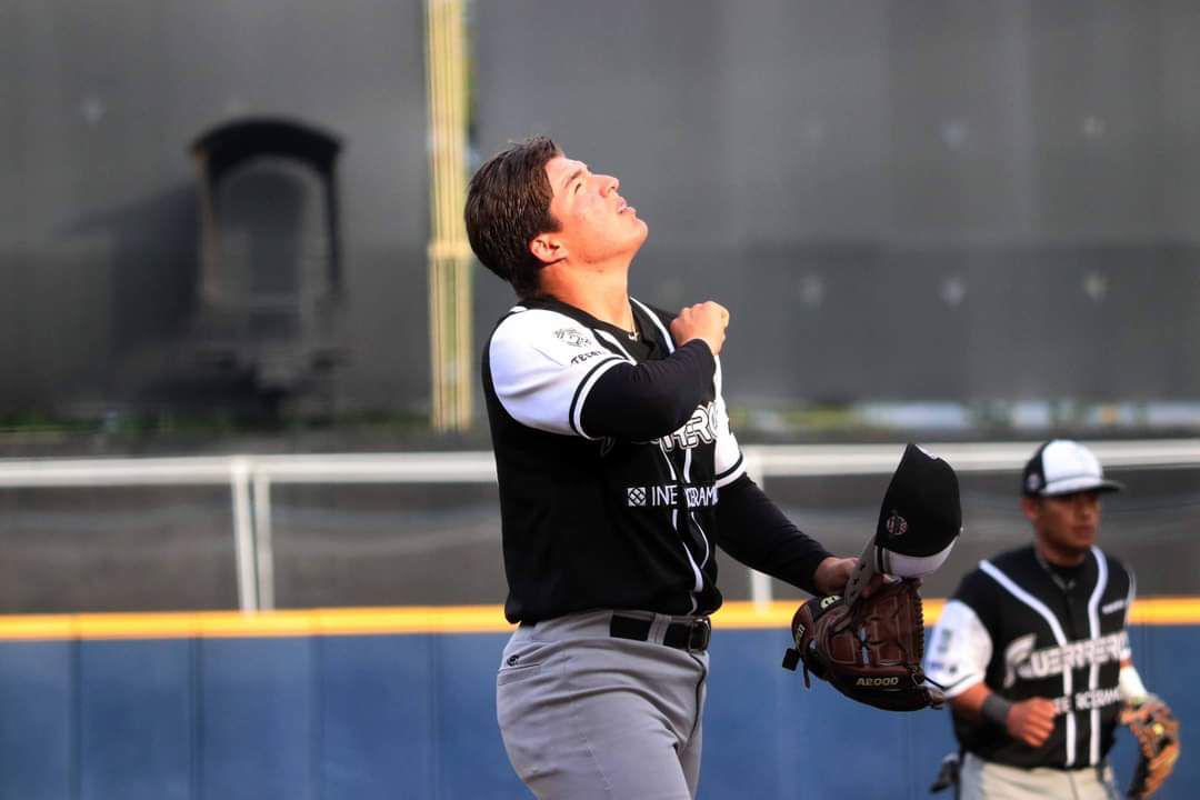 $!Esto apenas comienza, dice el lanzador mazatleco Guillermo Arvizu tras firmar con los Dodgers
