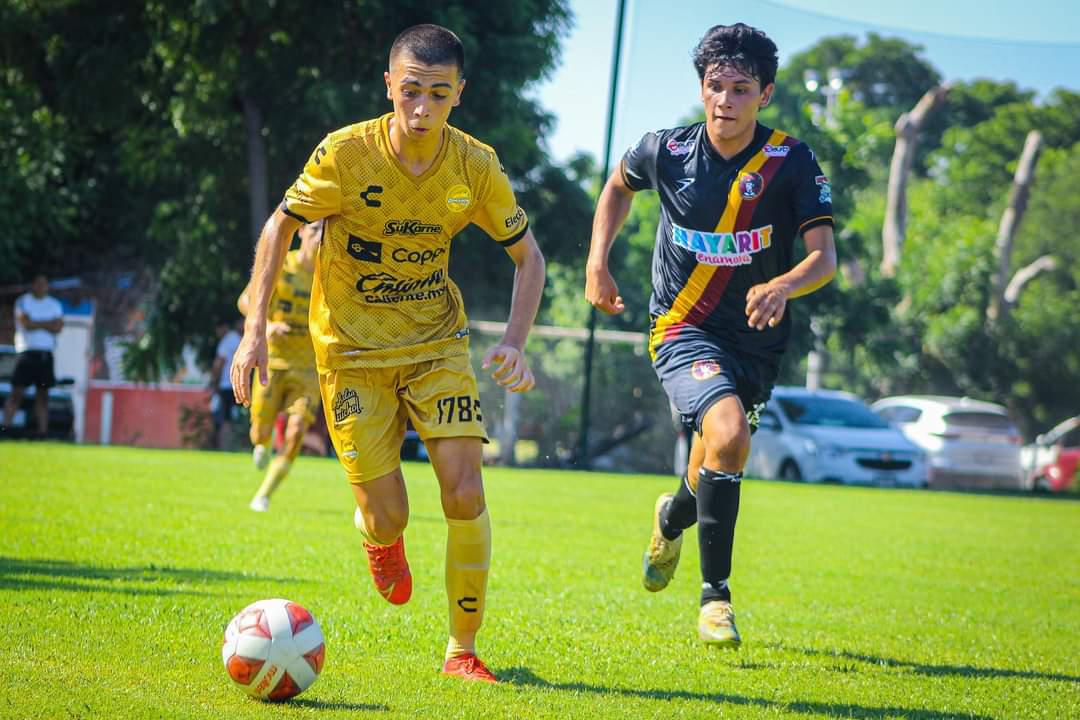 $!El campeón Dorados se presenta con una victoria en casa en la Liga TDP