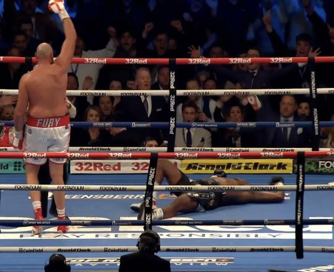 $!Tyson Fury selló su retiro del boxeo con nocaut ante Dillian Whyte