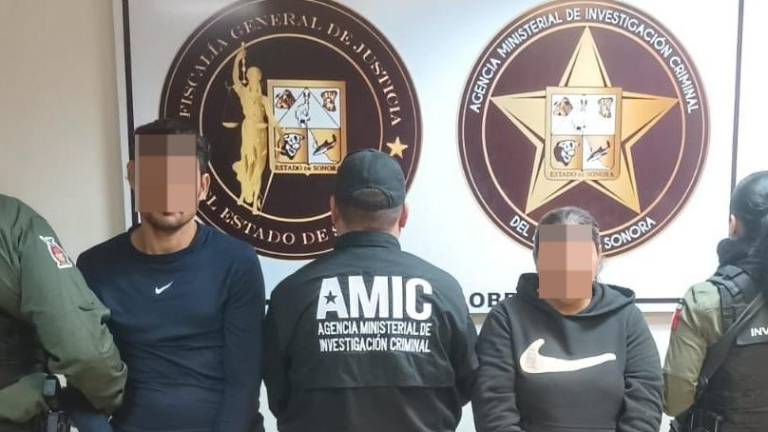 Los ex agentes Álvaro “N” y Silvia “N” fueron detenidos por agentes de la Fiscalía General de Sonora en Ciudad Obregón.