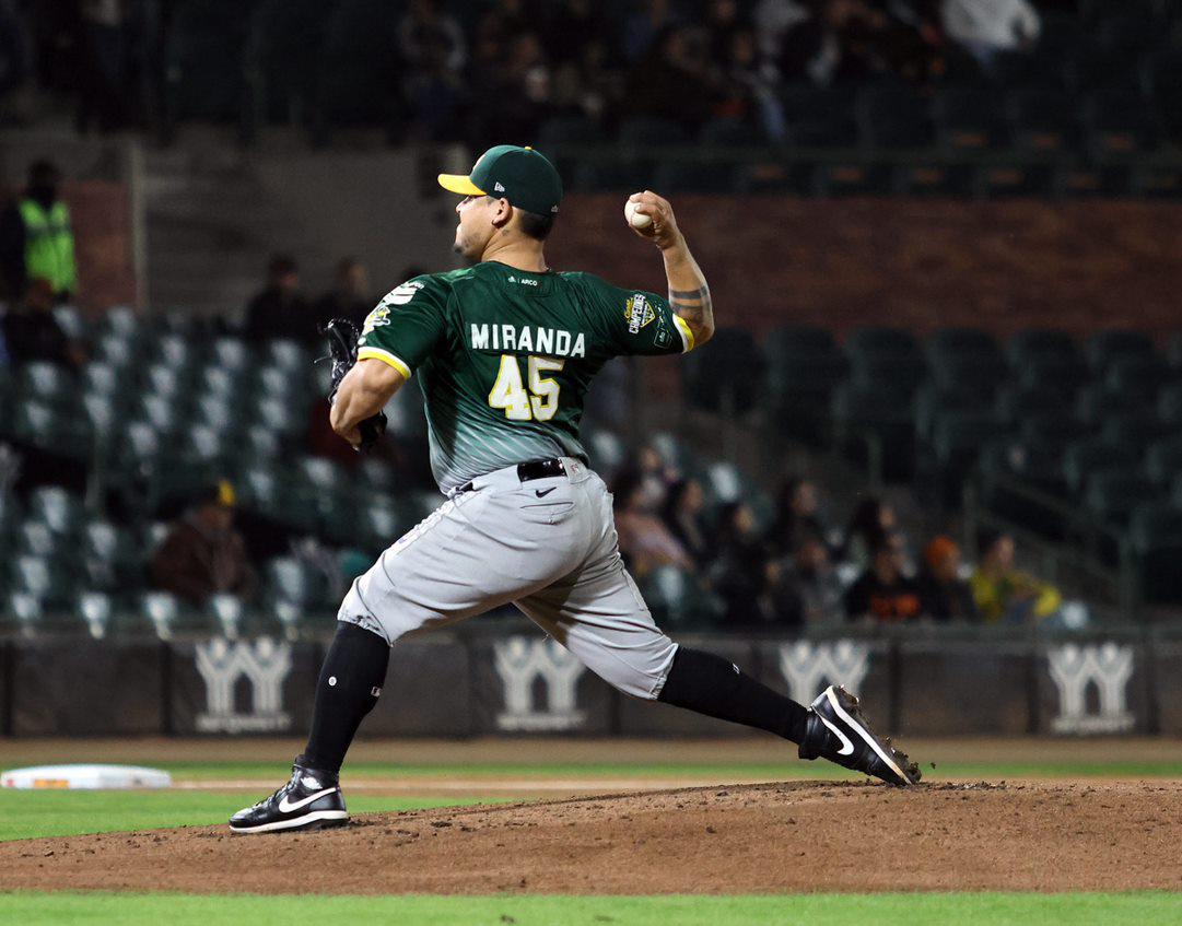 $!Gran joya de Luis Miranda guía a Cañeros sobre Naranjeros