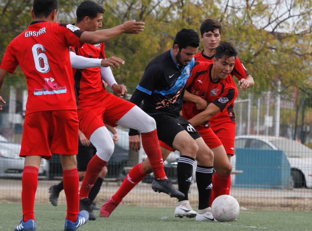 $!Fire Máster golea y continúa al acecho del líder en la Primera Fuerza