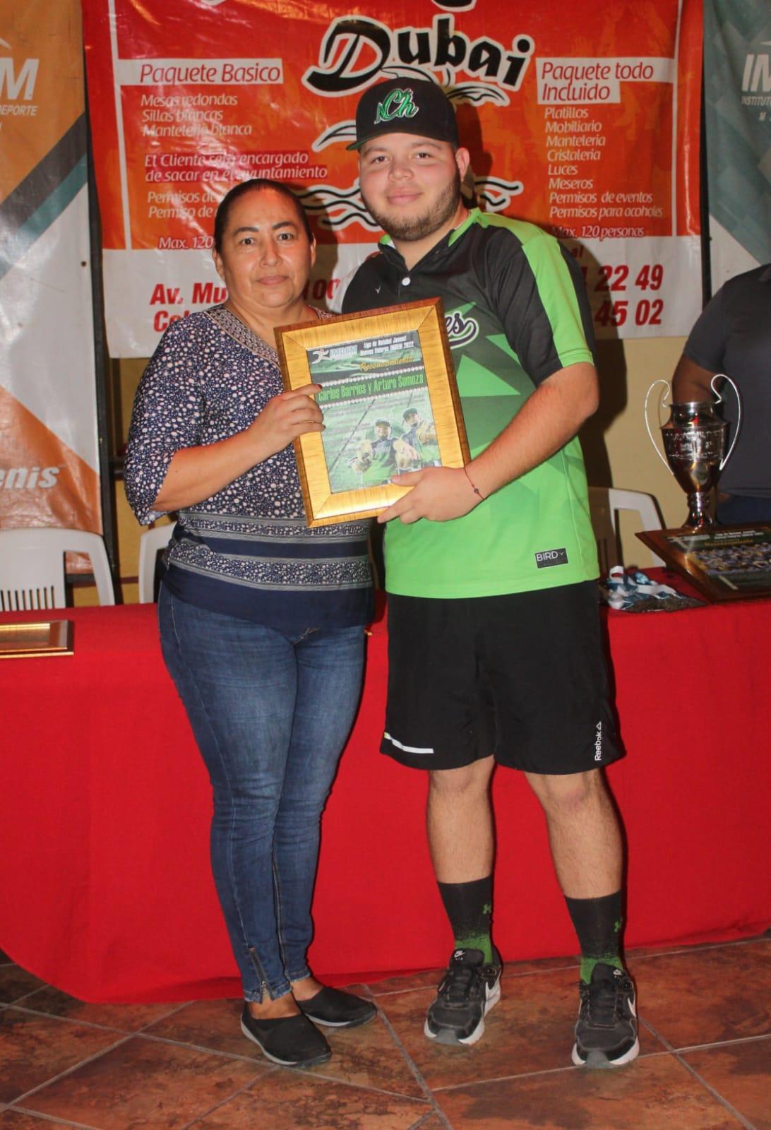 $!Premian a lo mejor de la Liga de Beisbol Nuevos Valores