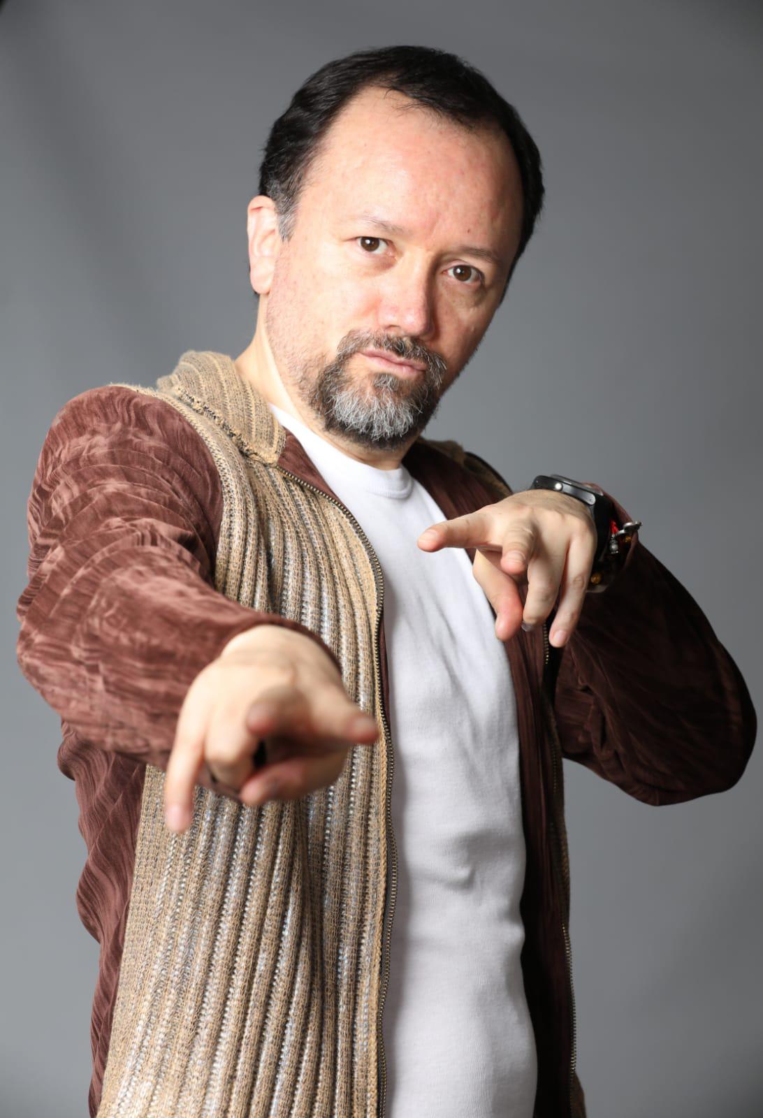 $!Orlando Moguel ha participado en series como ‘Falco’, ‘Nada Personal’, ‘Desaparecida’, ‘La hermandad’ y ‘Dos lunas’, así como en las cintas ‘600 millas’, ‘3 idiotas’, ‘Extraño pero verdadero’ y Hasta el viento tiene miedo’.