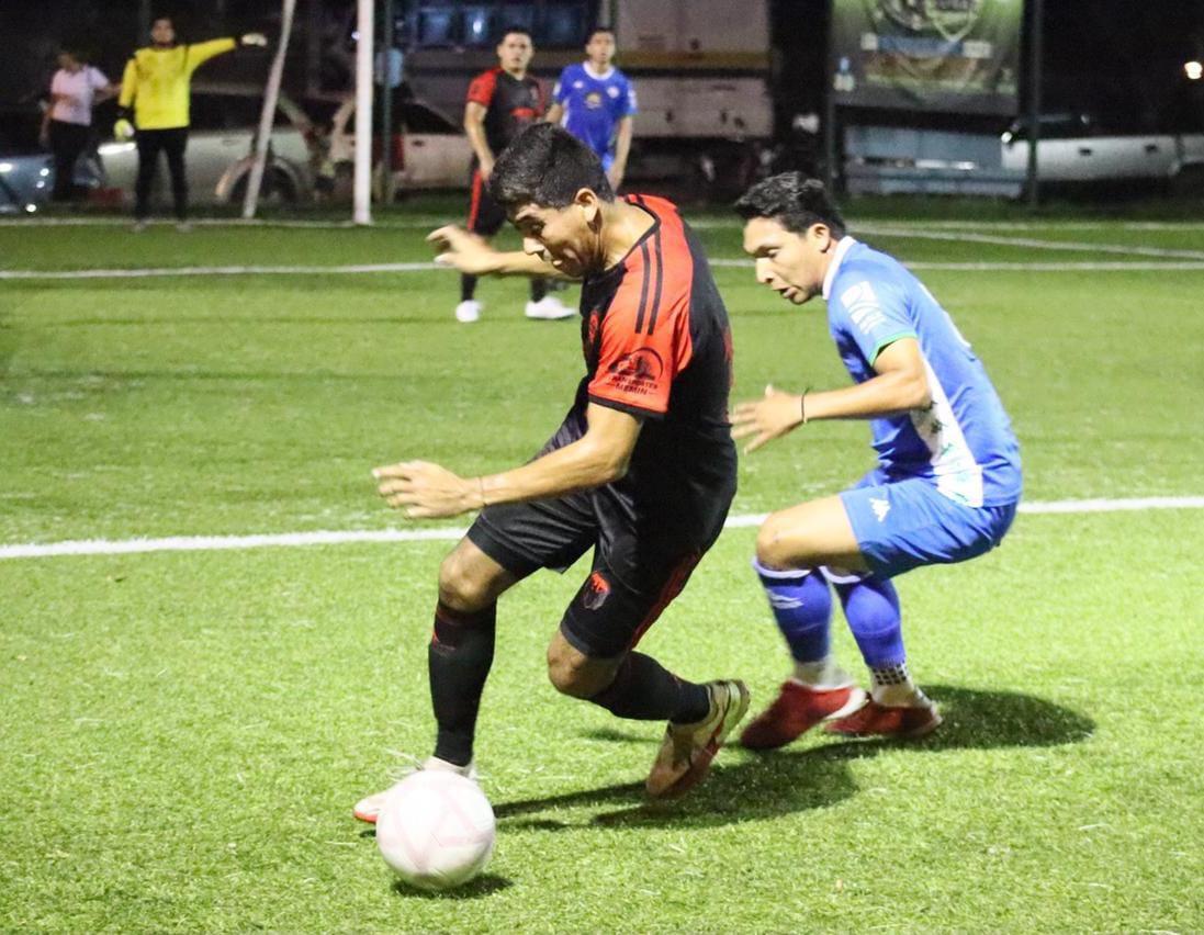 $!Viven noche de campeones en la Burócrata