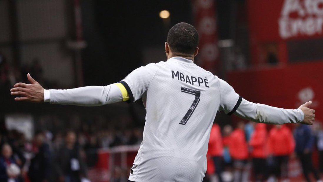 $!Messi y Mbappé dan al PSG agónico triunfo