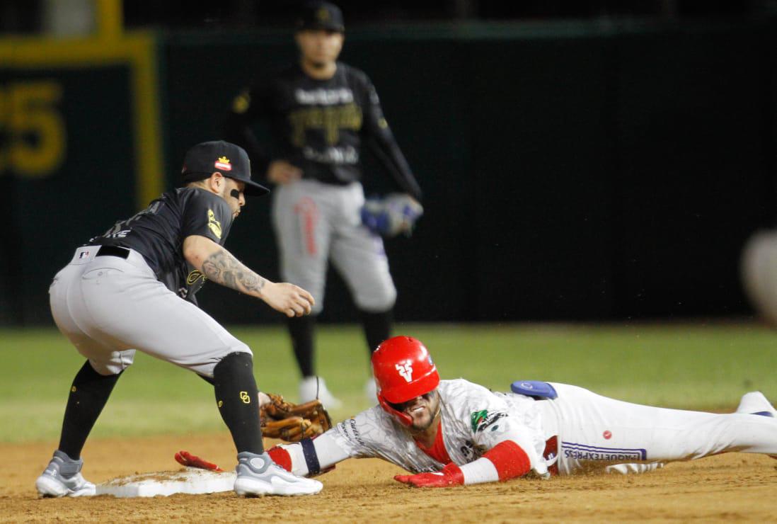 $!Venados aplaca a Yaquis y asegura la serie en casa