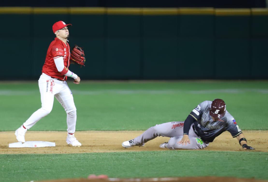 $!Venados de Mazatlán da el primer golpe en semifinal ante Tomateros de Culiacán