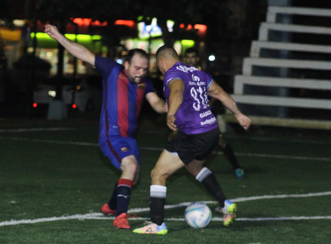$!Datemex mantiene su invicto en la Liga de Futbol de Medios de Comunicación