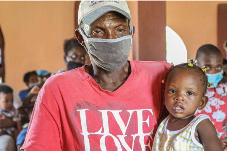 Acceso desigual a las vacunas contra el Covid-19 está creando una brecha epidemiológica en América