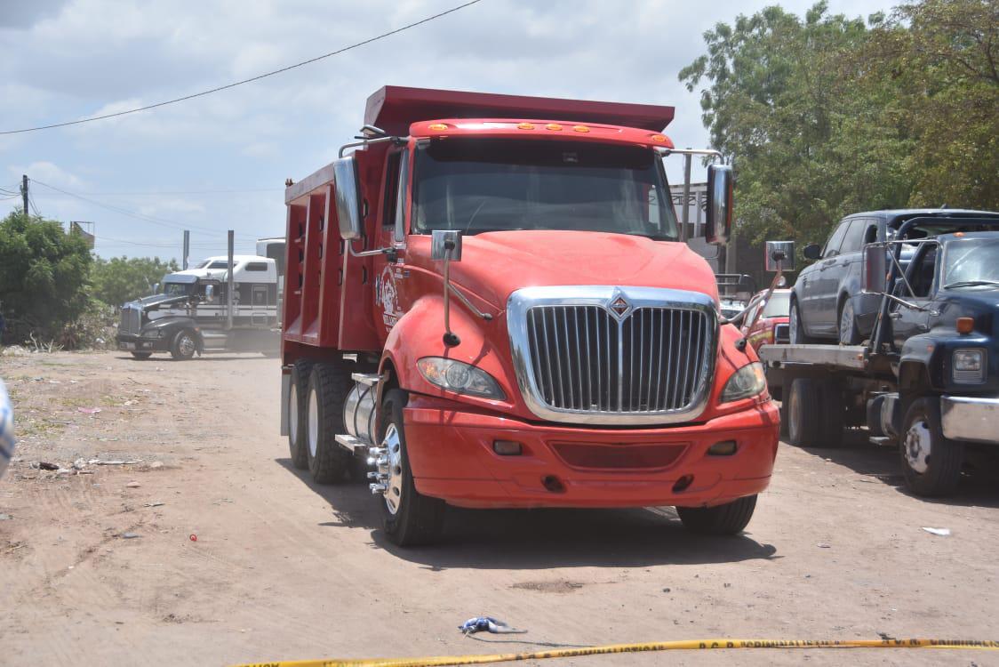 $!Aseguran vehículos de la propiedad donde fue abatido ‘El Chore’