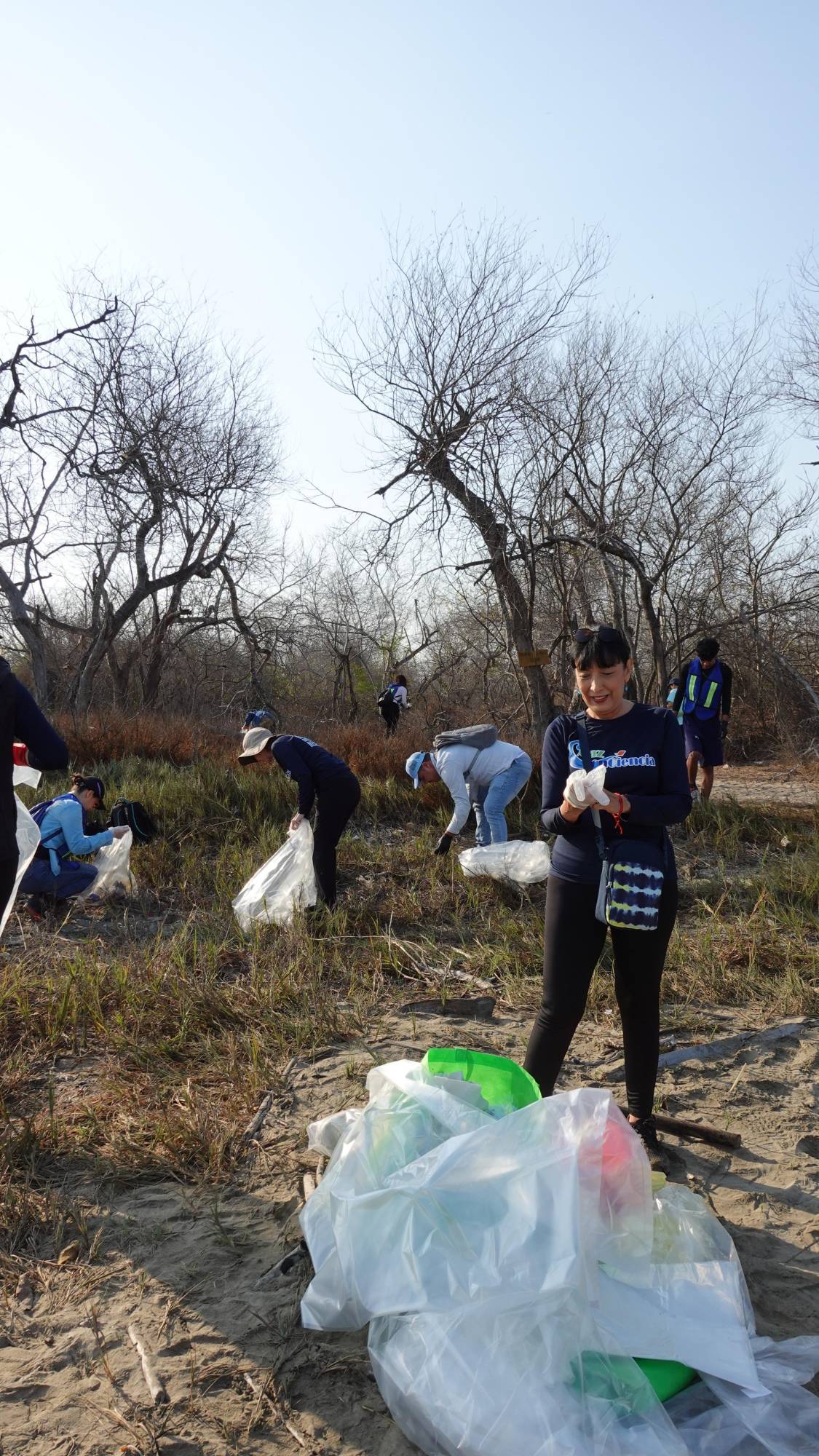 $!Recolecta MazConCiencia más de 700 kilos de plásticos en jornada de limpieza en la Isla de la Piedra