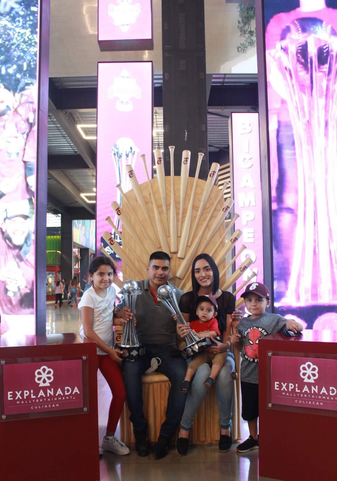 $!Con éxito arranca el Trophy Tour de los bicampeones Tomateros de Culiacán