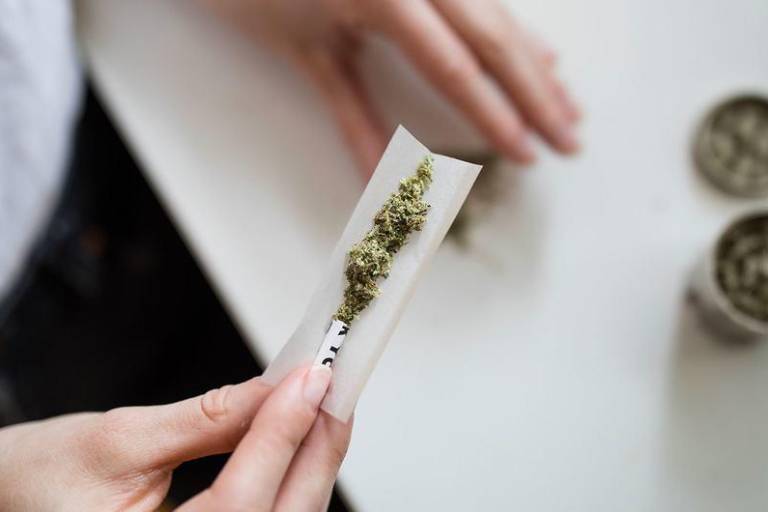 Legalización de mariguana ‘parece’ aumentar consumo y mercados ilegales persisten