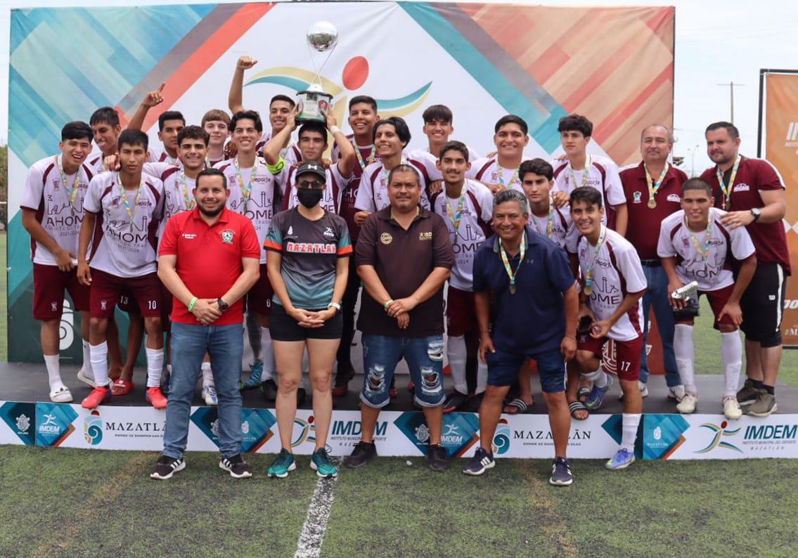 $!Ahome Municipal se corona campeón estatal de la Primera Juvenil