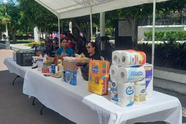 En Escuinapa, mantienen abierto el centro de acopio para llevar víveres a afectados por ‘Roslyn’ en Nayarit