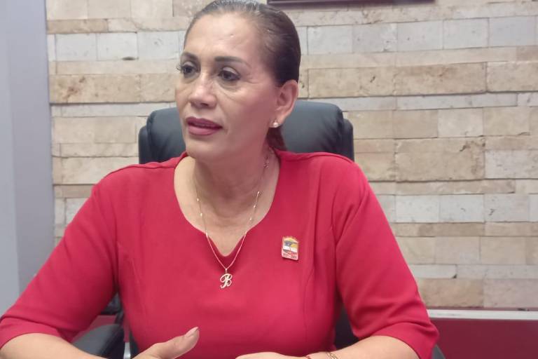 Alcaldesa de Escuinapa se deslinda de PAS y apoya a Rocha Moya