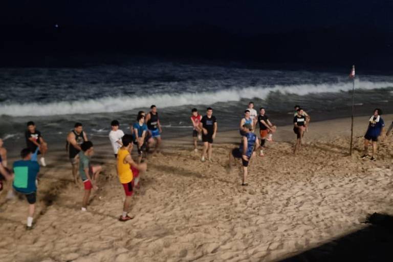 Piratas Basketball aumenta trabajo en playa