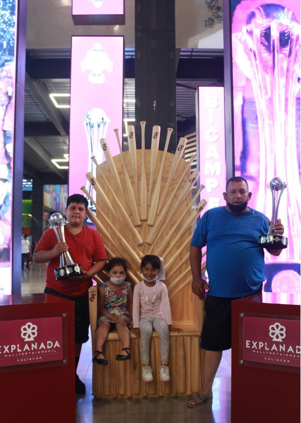 $!Con éxito arranca el Trophy Tour de los bicampeones Tomateros de Culiacán