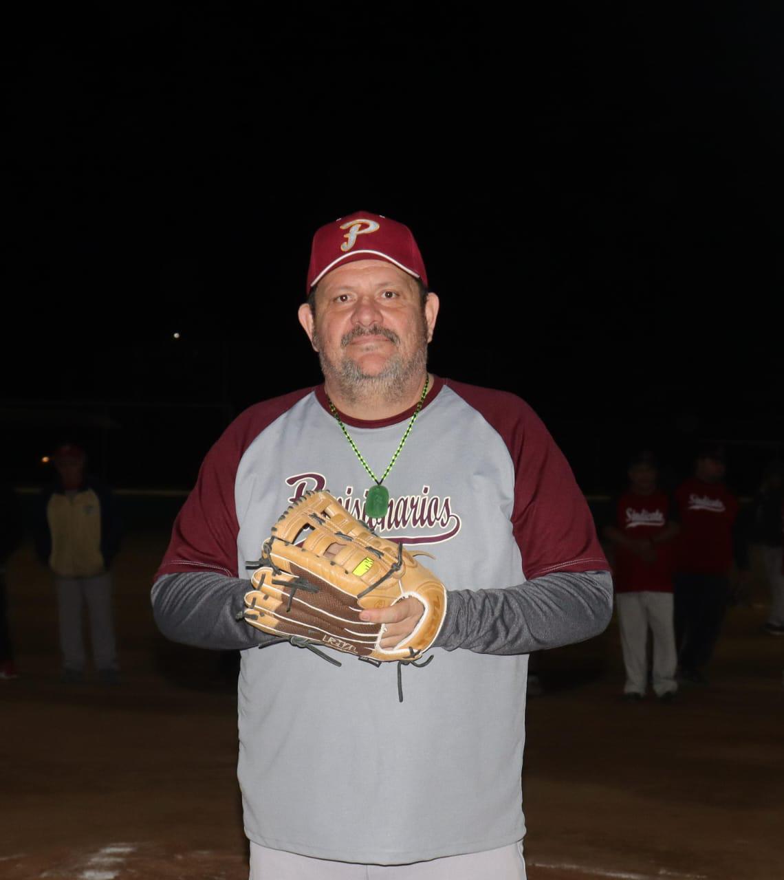 $!Inaugura Alianza de Camiones Urbanos de Mazatlán temporada de Liga de Softbol Camionera
