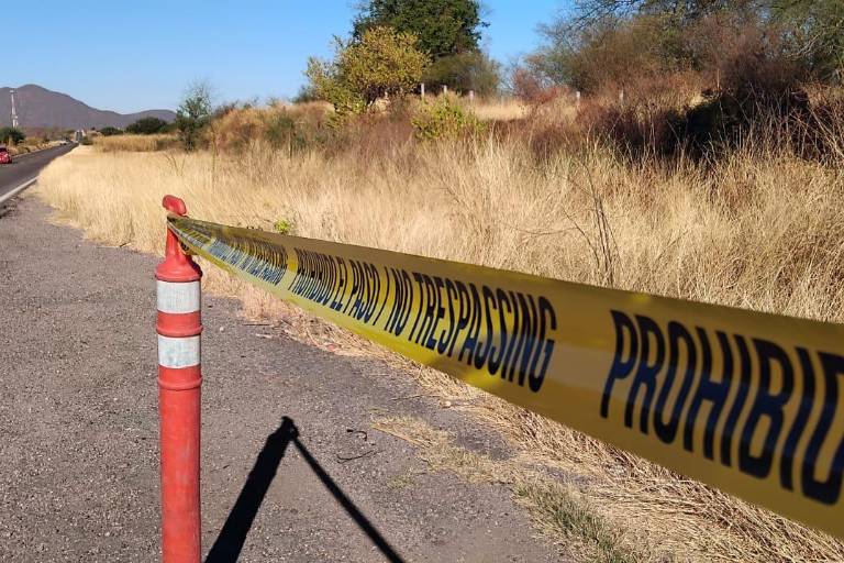 Localizan a hombre sin vida en la Autopista Culiacán-Mazatlán, cerca de La Cruz de Elota