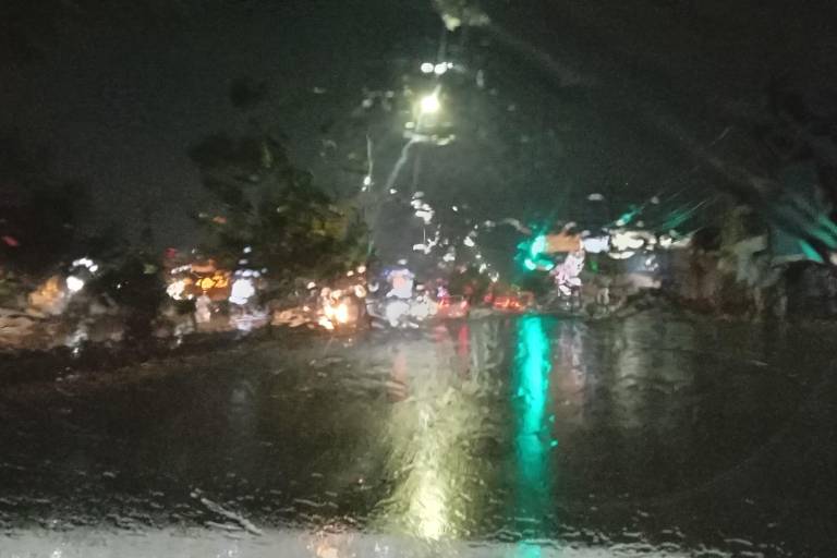 Primera precipitación ligera deja ‘lluvia’ de apagones en Mazatlán