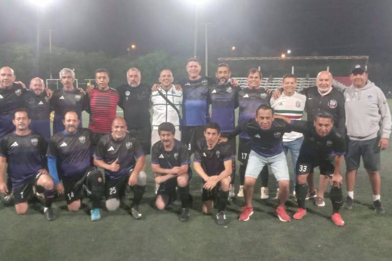 Hermanos y Amigos levantan la Copa en Golden Máster