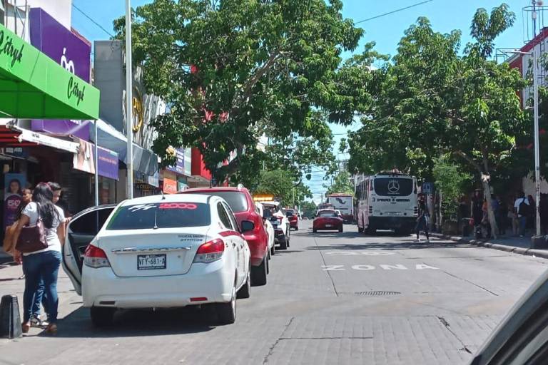Otra vez, operadores de transporte urbano de Culiacán suspenden servicio por miedo a la violencia