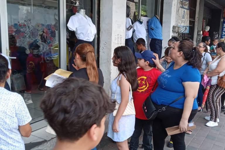 Se han clausurado 35 centros de canje de uniformes y útiles en Sinaloa