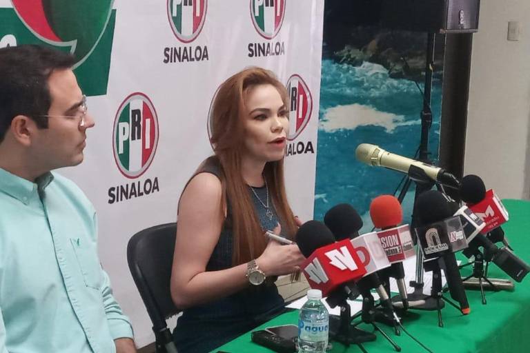 PRI Sinaloa obtiene suspensión provisional contra distribución de libros de texto