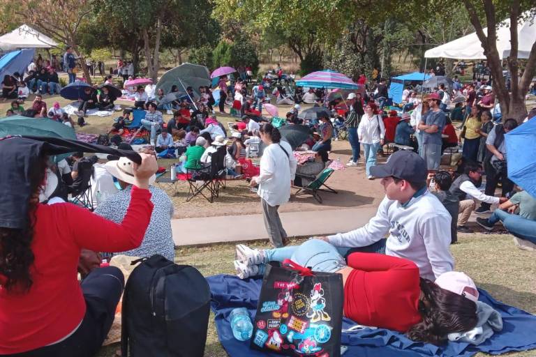 Amenizan con música la euforia previo al eclipse en el Centro de Ciencias de Culiacán