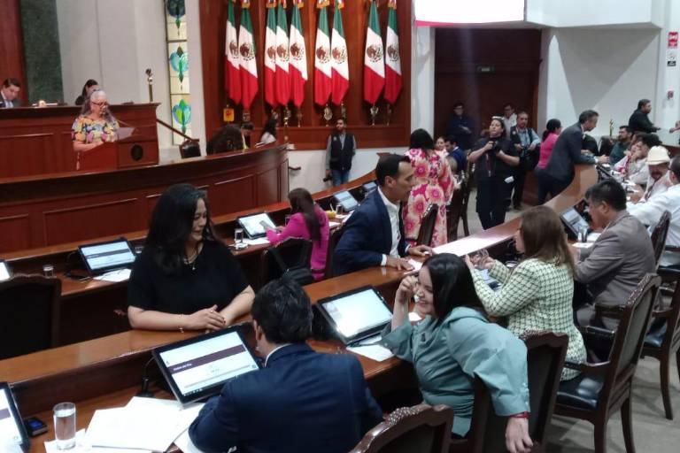 Toma a diputados más de dos horas discusión sobre la marcha del PAS y de Cuén