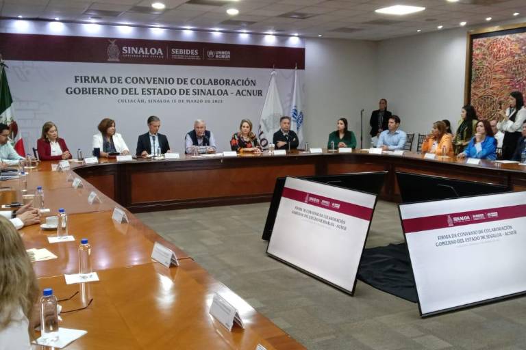 Gobierno de Sinaloa firma convenio con ONU para atender a desplazados