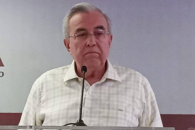No defiendan la corrupción, dice Rocha Moya a universitarios