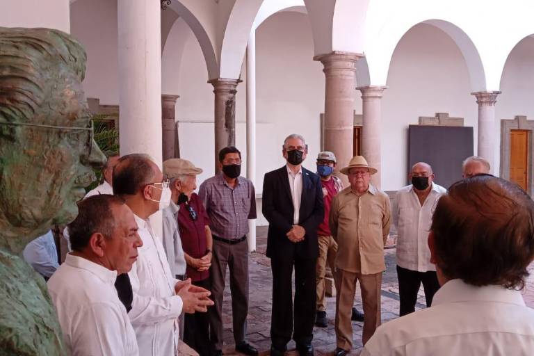 Rinden homenaje a Gonzalo Armienta, promotor del Archivo Histórico del Estado