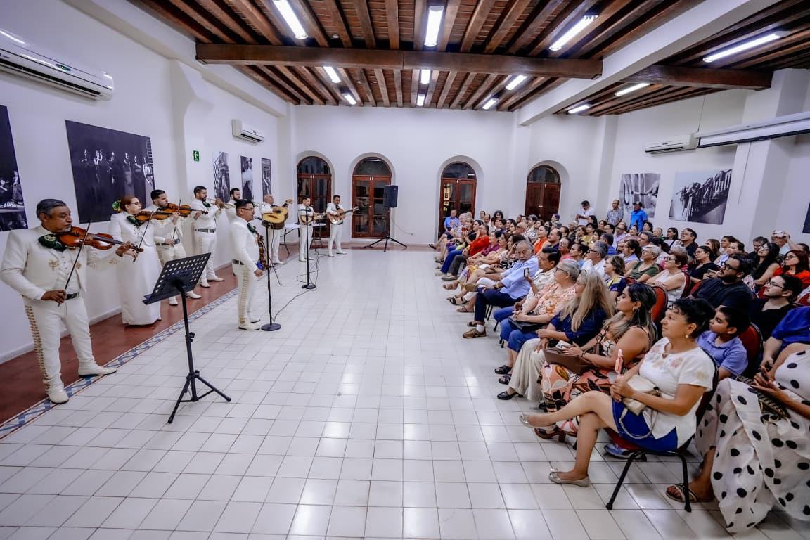 $!El Mariachi Occidental ofreció un repertorio mexicano.