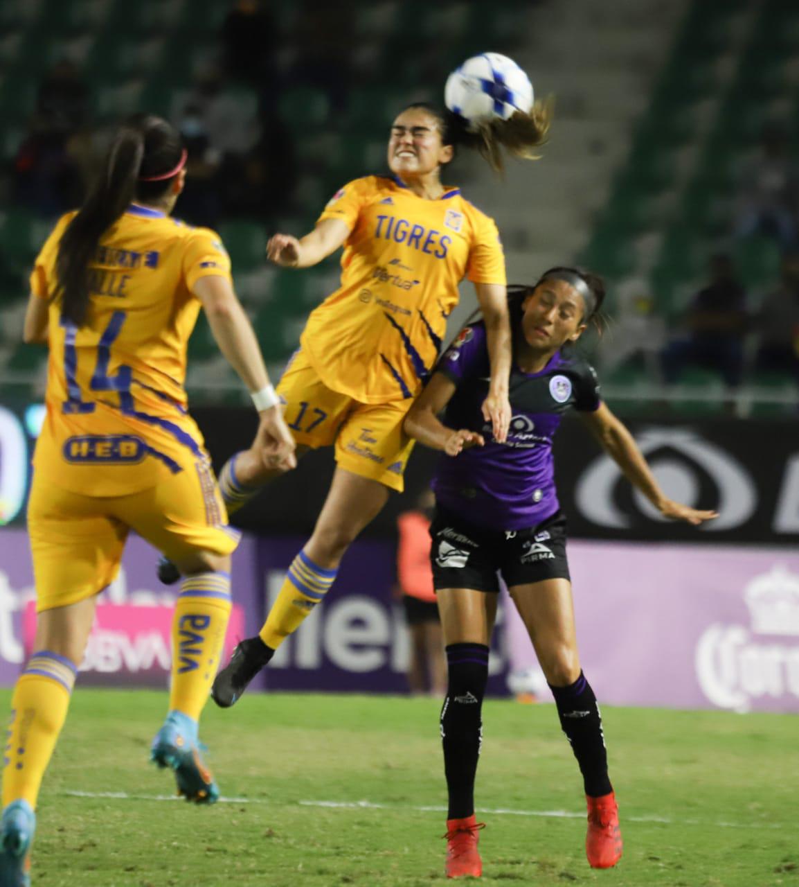 $!Tigres desgarra a Mazatlán Femenil en el Kraken