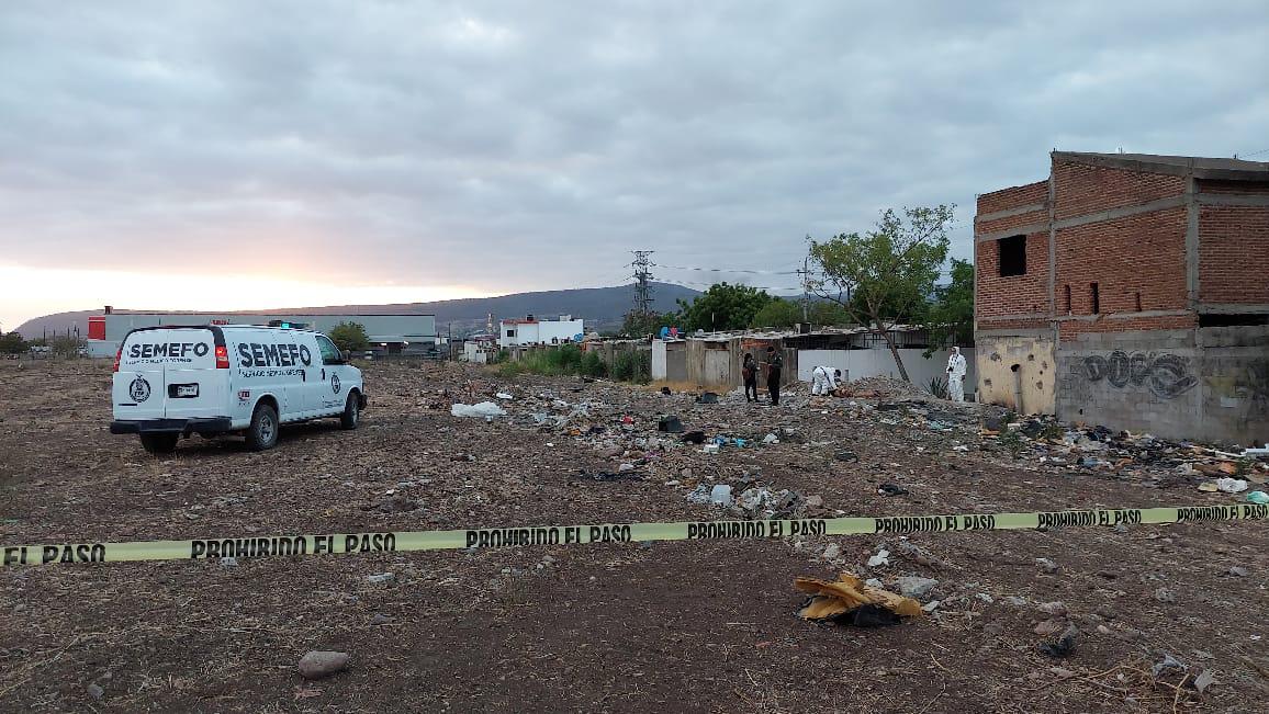 $!Hallan a mujer asesinada a puñaladas en Culiacán