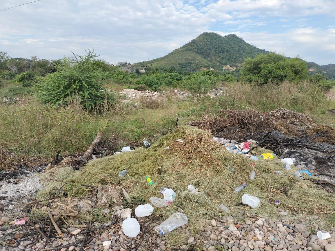 $!Convierten en basurero clandestino zona del río Baluarte