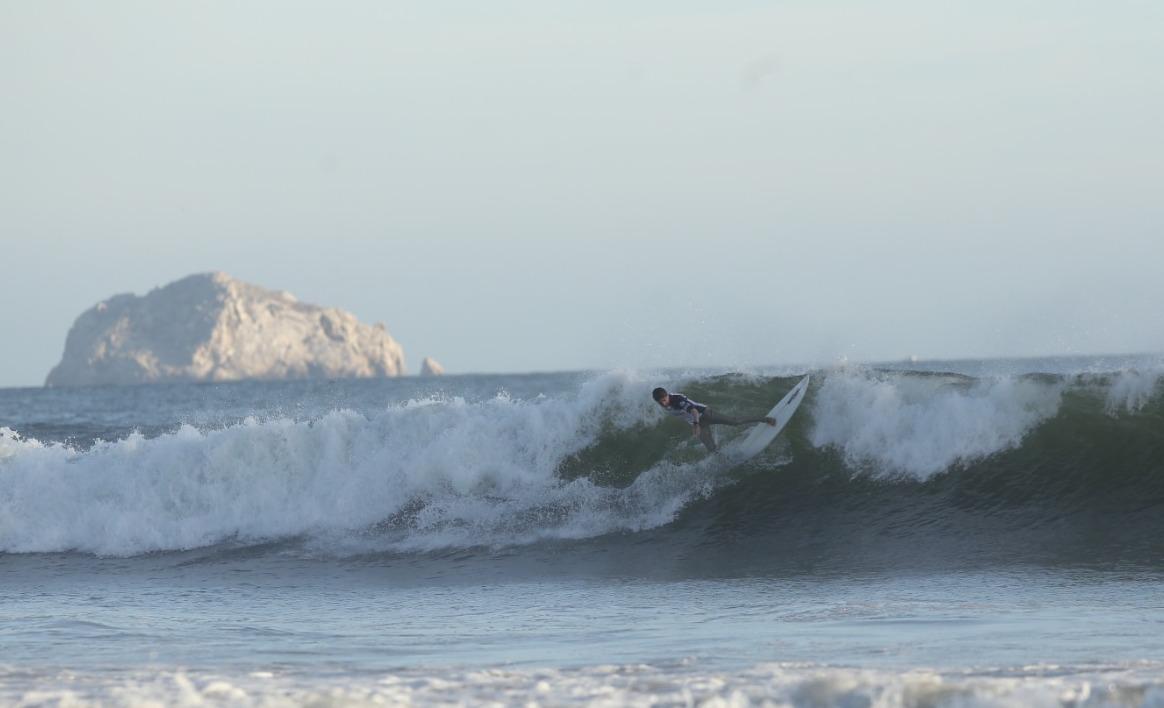 $!Jaime Camargo se adueña del Blue Therapy Surf Music