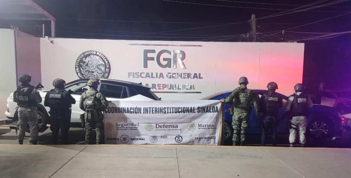 $!Aseguran 5 vehículos y detienen a 3 personas este martes en Sinaloa: SSPE