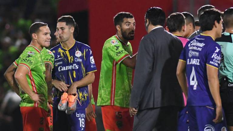 Los ánimos se calentaron tras el duelo entre Bravos y San Luis.