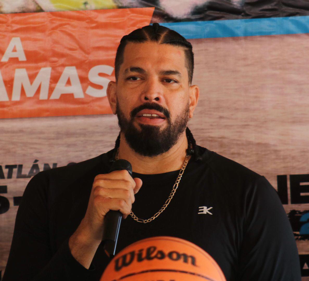 $!¡Más que merecido! Horacio Llamas recibirá triple homenaje